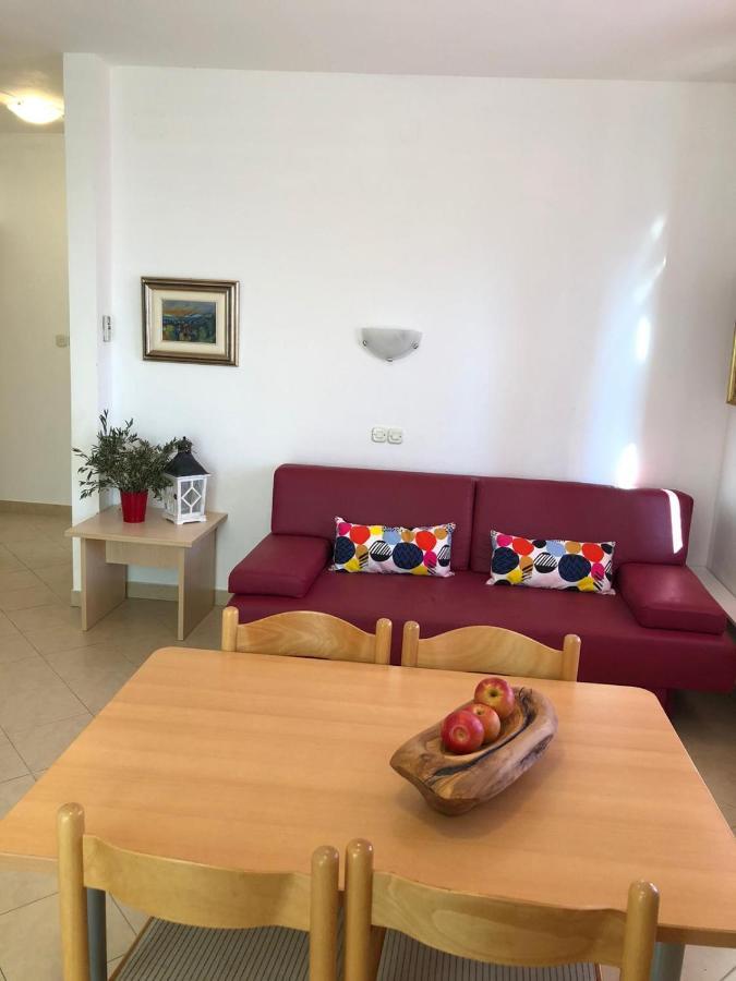 Apartments Punta Селине Экстерьер фото