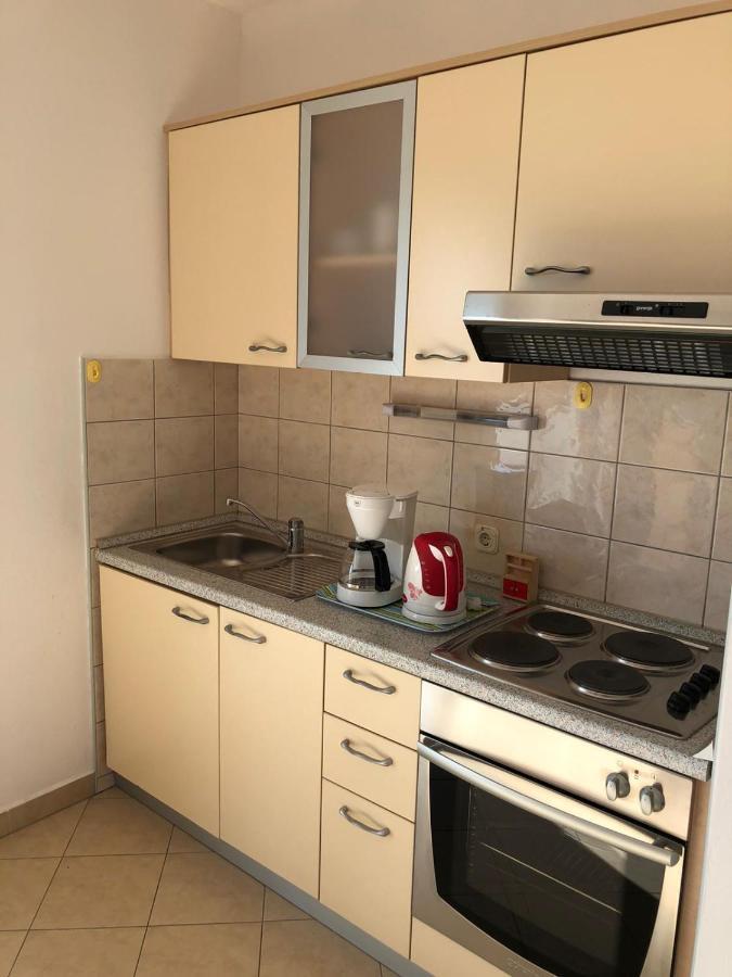 Apartments Punta Селине Экстерьер фото