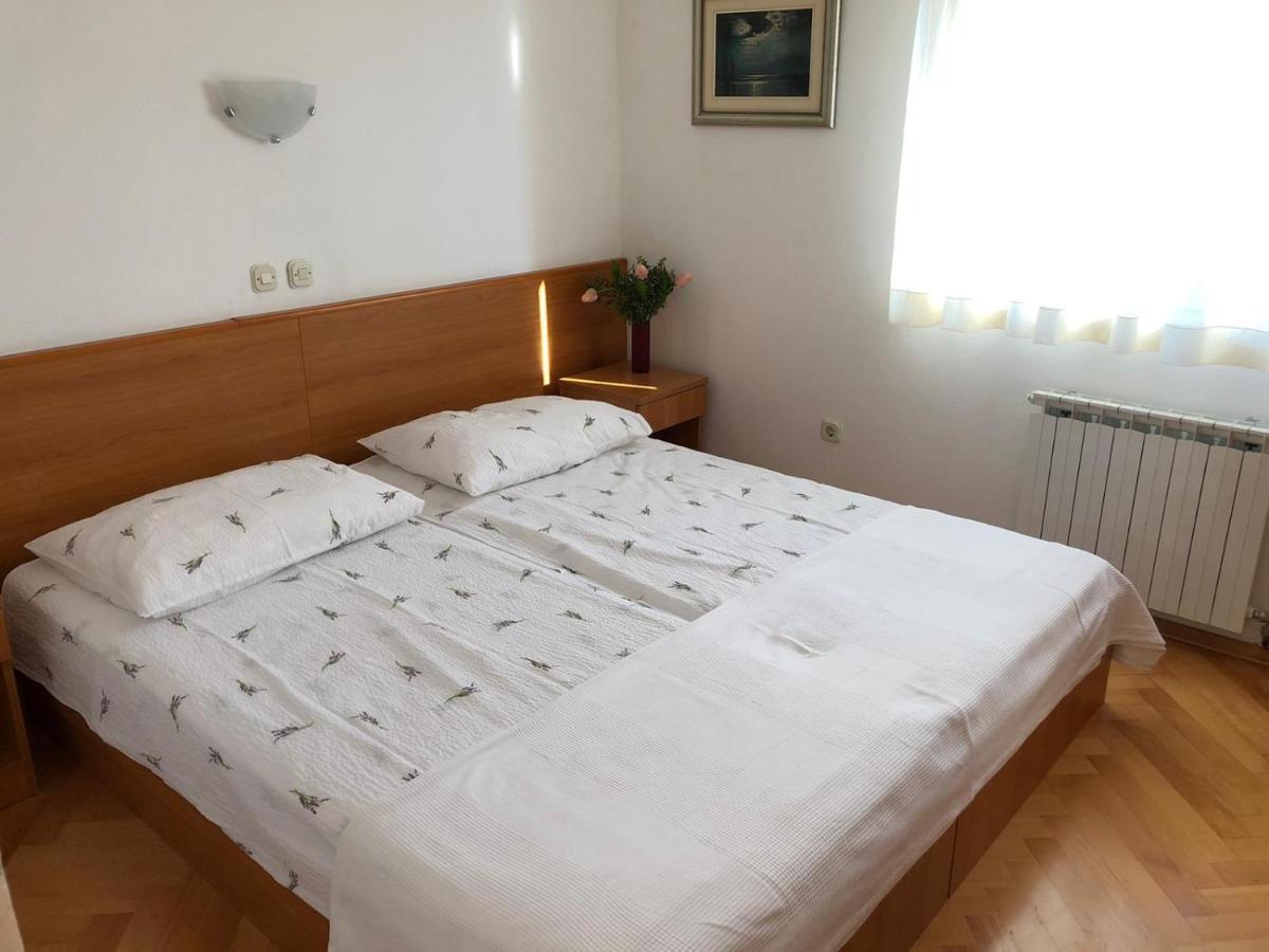 Apartments Punta Селине Экстерьер фото