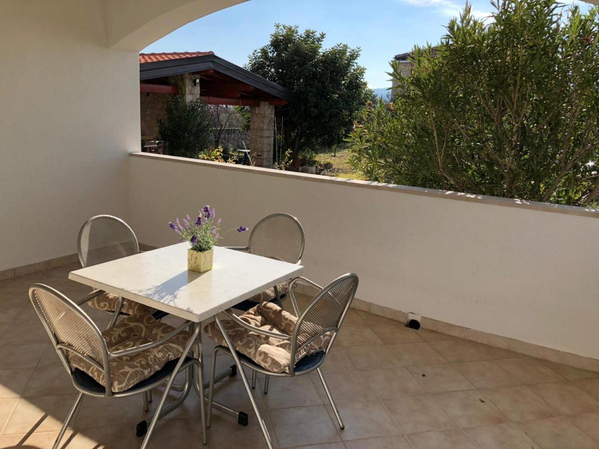 Apartments Punta Селине Экстерьер фото