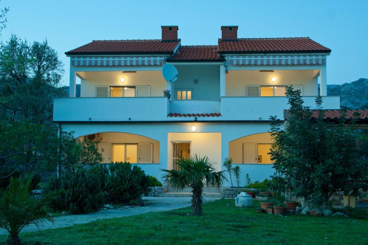 Apartments Punta Селине Экстерьер фото