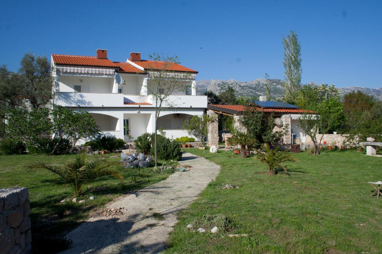 Apartments Punta Селине Экстерьер фото